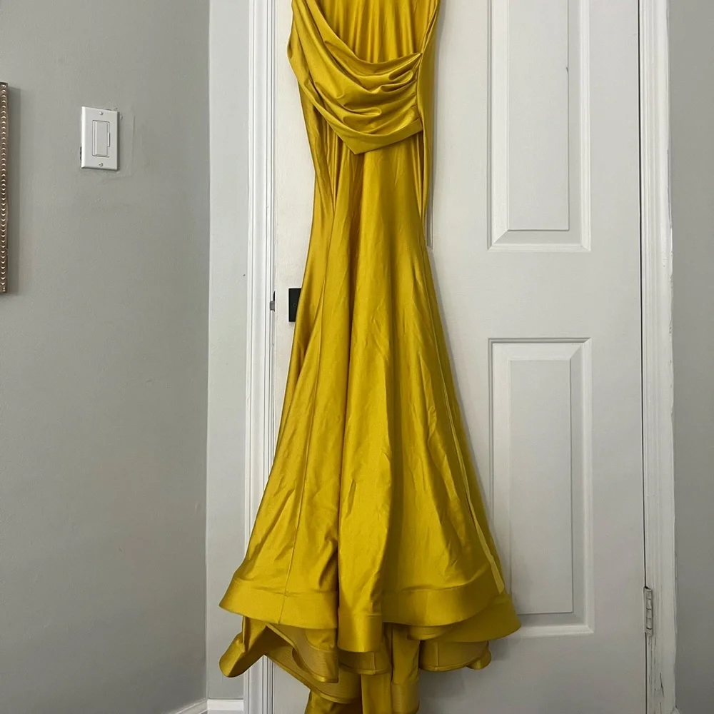 🔥🔥🔥BEAUTIFUL Jessica Angel Dress (like a New ) - Picture 2 of 5